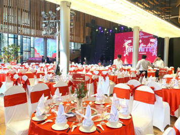 Tiệc Tất Niên 